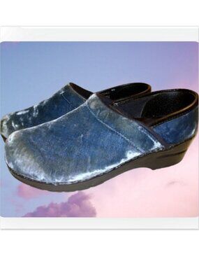 Sanita Comfort Clogs Blue Velvet EU39 / US7.5 Nursecore Work Shoe Luxe Texture